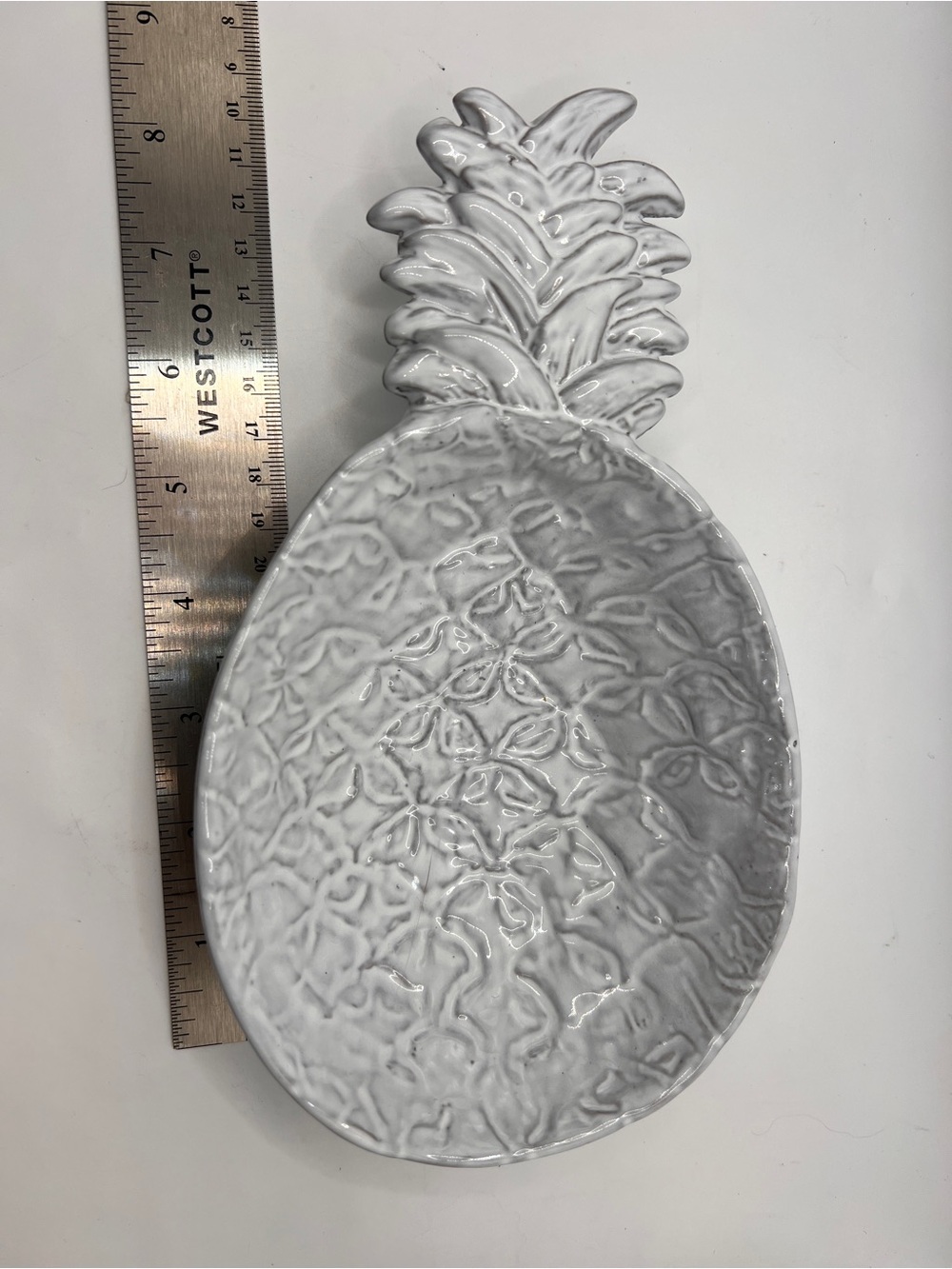 Mariposa Ceramic Pineapple Trinket Dish White Catchall Tray Made in Mexico 8”